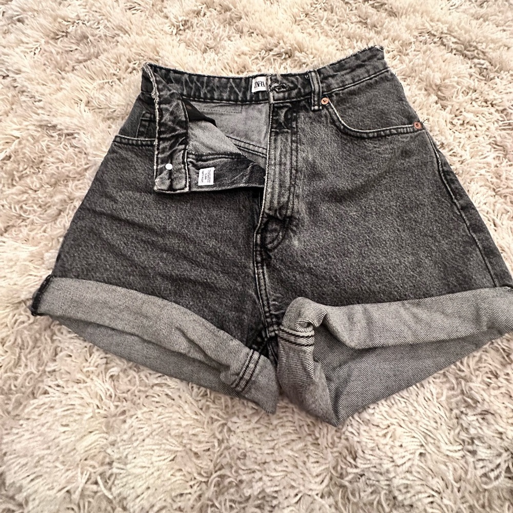 Zara high-waist dark-washed shorts. Boyfriend style fit.